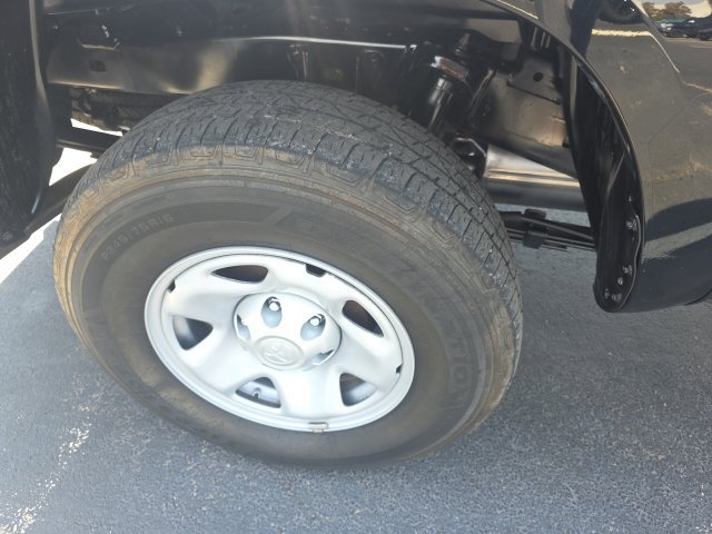 Used 2022 Toyota Tacoma SR AWD/4WD image 5
