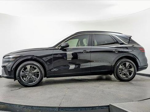 Used 2022 Genesis GV70 3.5T Sport w/ Sport Advanced Package image 3