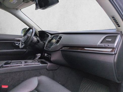 Used 2019 Volvo XC90 T6 Momentum w/ Advanced Package image 15