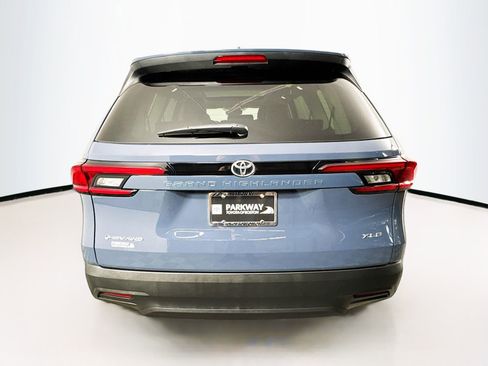 Certified 2025 Toyota Grand Highlander AWD Hybrid image 6