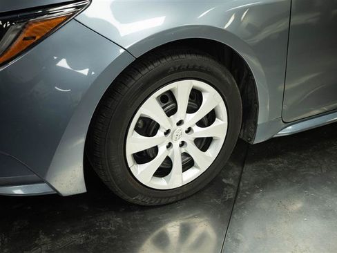 Used 2024 Toyota Corolla LE FWD image 4