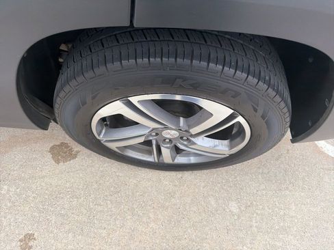 Used 2020 GMC Terrain SLT image 22