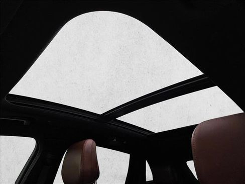 Used 2020 Lincoln Nautilus Reserve w/ Equipment Group 201A image 17