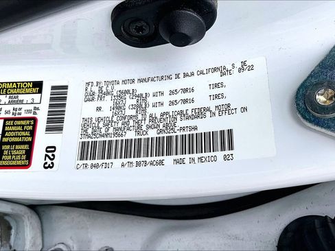 Used 2022 Toyota Tacoma TRD Off-Road image 9