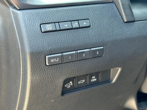 Used 2025 Lexus GX 550 w/ Accessory Package (2T) AWD/4WD image 30