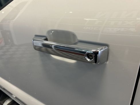 Used 2024 Ford F150 XLT w/ Mobile Office Package image 8