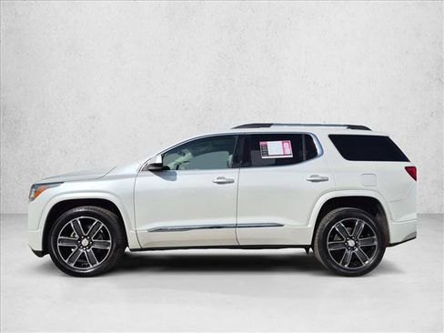 Used 2017 GMC Acadia Denali w/ Technology Package AWD/4WD image 9