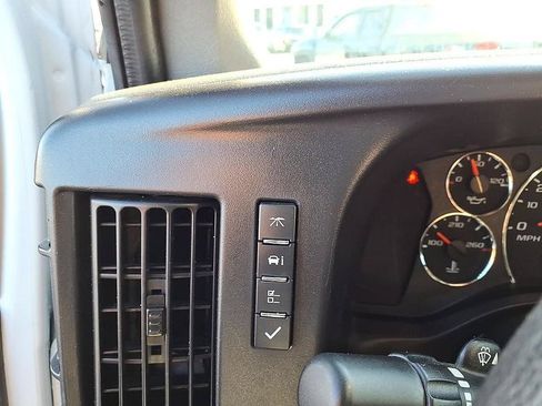 Used 2024 Chevrolet Express 3500 LS RWD image 20