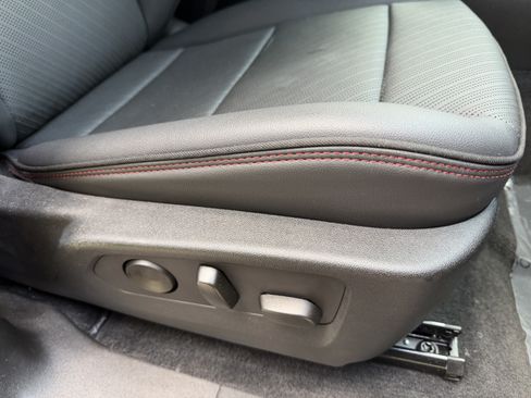 Used 2024 GMC Canyon AT4X w/ AT4X AEV Edition AWD/4WD image 20