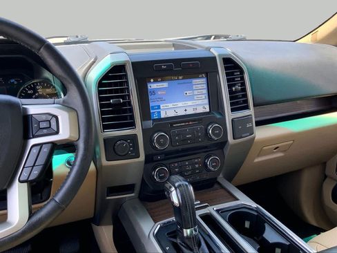 Used 2017 Ford F150 Lariat AWD/4WD image 7