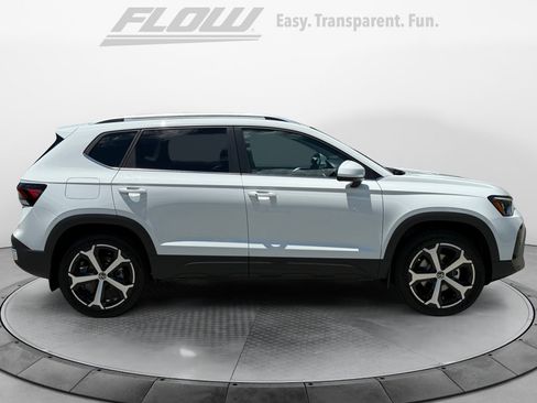New 2026 Volkswagen Taos SEL AWD/4WD image 8