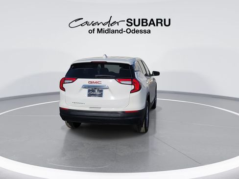 Used 2024 GMC Terrain SLE FWD image 8