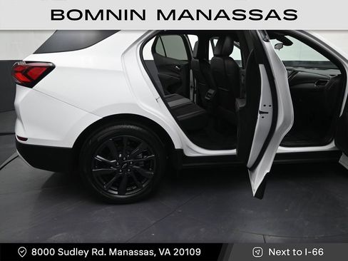 Used 2024 Chevrolet Equinox RS AWD/4WD image 10