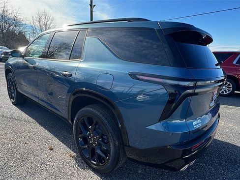 New 2026 Chevrolet Traverse RS w/ LPO, Floor Liner Package image 7