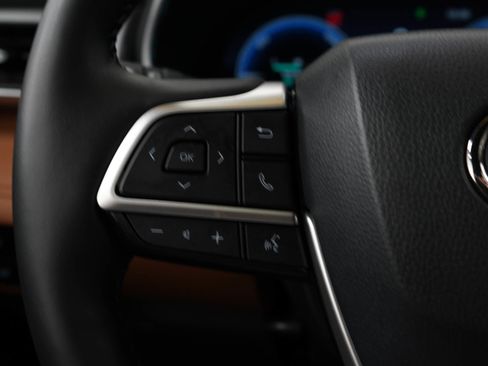 Used 2024 Toyota Highlander Platinum AWD/4WD image 50