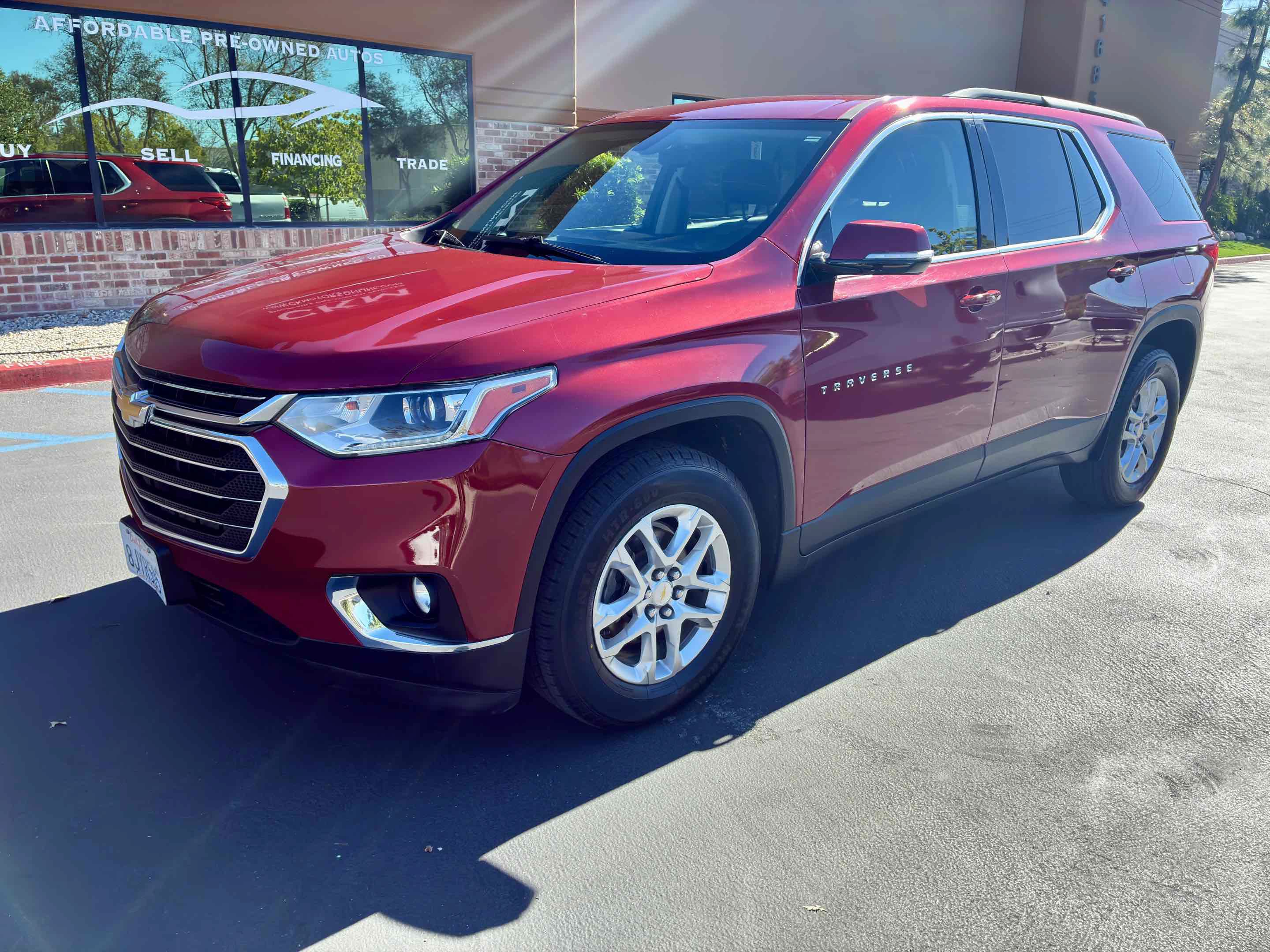 Used 2019 Chevrolet Traverse LT FWD image 4