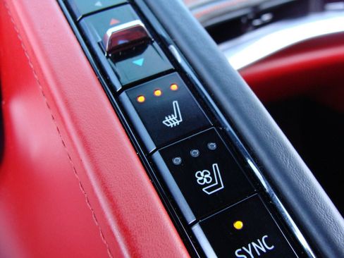 Used 2020 Chevrolet Corvette Stingray Premium Cpe w/ 3LT Preferred Equipment Group RWD image 23