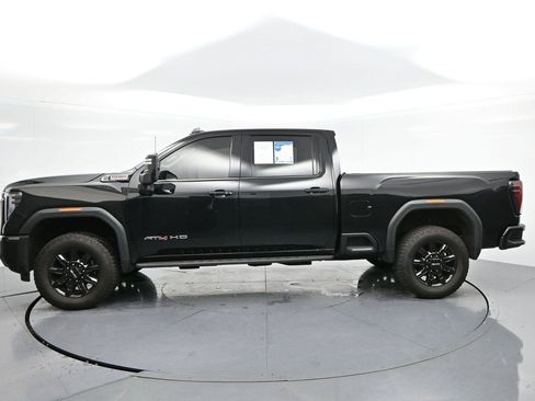 Used 2025 GMC Sierra 2500 AT4 AWD/4WD image 4