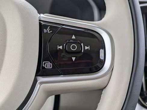 New 2026 Volvo XC90 B6 Ultra w/ Protection Package Premier AWD/4WD image 38