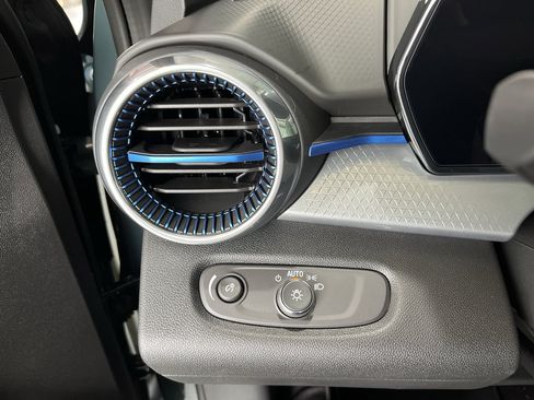 New 2026 Chevrolet Trax LT FWD image 27
