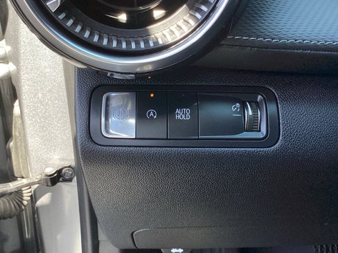 Used 2025 Chevrolet Equinox LT w/ Convenience Package II FWD image 28