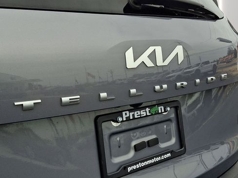 Used 2022 Kia Telluride EX w/ EX Premium Package image 32