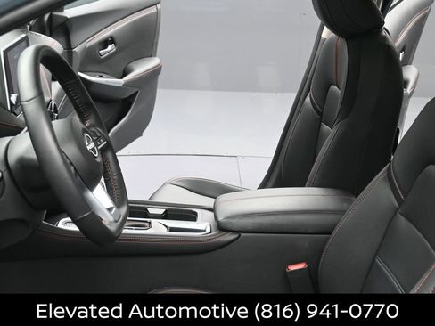 Certified 2025 Nissan Sentra SR w/ SR Premium Package FWD image 16