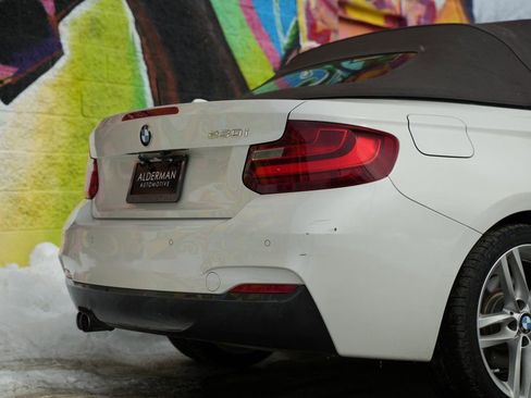 Used 2017 BMW 230i Convertible image 17