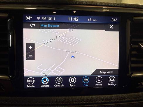 Used 2020 Chrysler Pacifica Limited FWD image 32