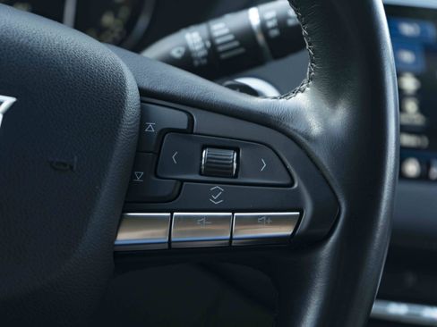 Used 2023 Cadillac XT4 Luxury FWD image 21