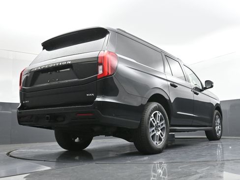 Used 2025 Ford Expedition Max Active image 28