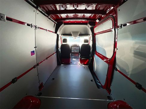 New 2025 Mercedes-Benz Sprinter 2500 image 28