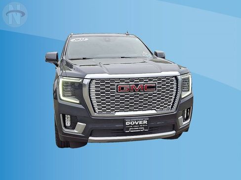 Used 2022 GMC Yukon XL Denali AWD/4WD image 3