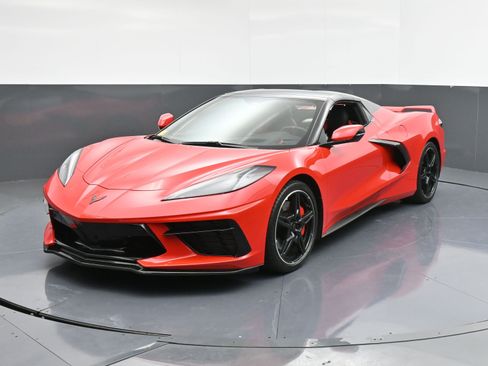 Used 2021 Chevrolet Corvette 2LT w/ Z51 Performance Package image 4