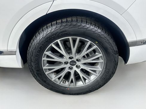 Used 2025 Genesis GV80 2.5T Standard AWD/4WD image 11