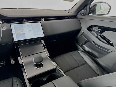New 2024 Land Rover Range Rover Evoque Dynamic SE image 24