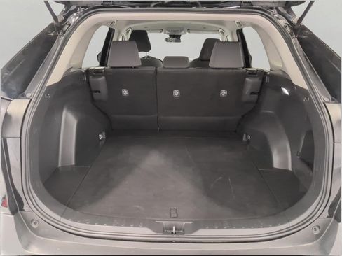 Used 2025 Toyota RAV4 XLE AWD/4WD image 15