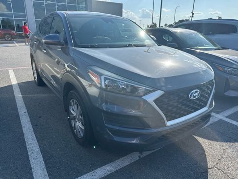 Used 2021 Hyundai Tucson SE FWD image 2