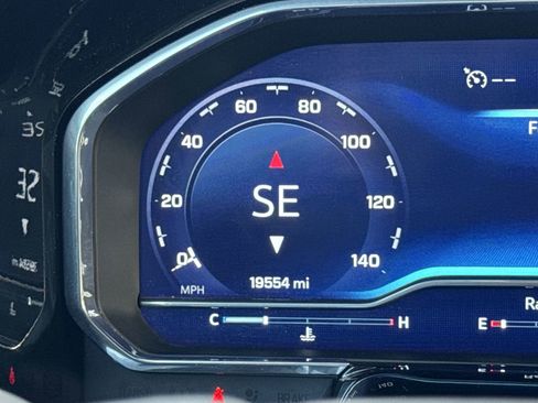 Used 2024 Chevrolet Silverado 1500 LT image 22