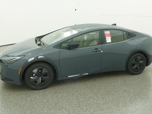 New 2026 Toyota Prius LE image 23