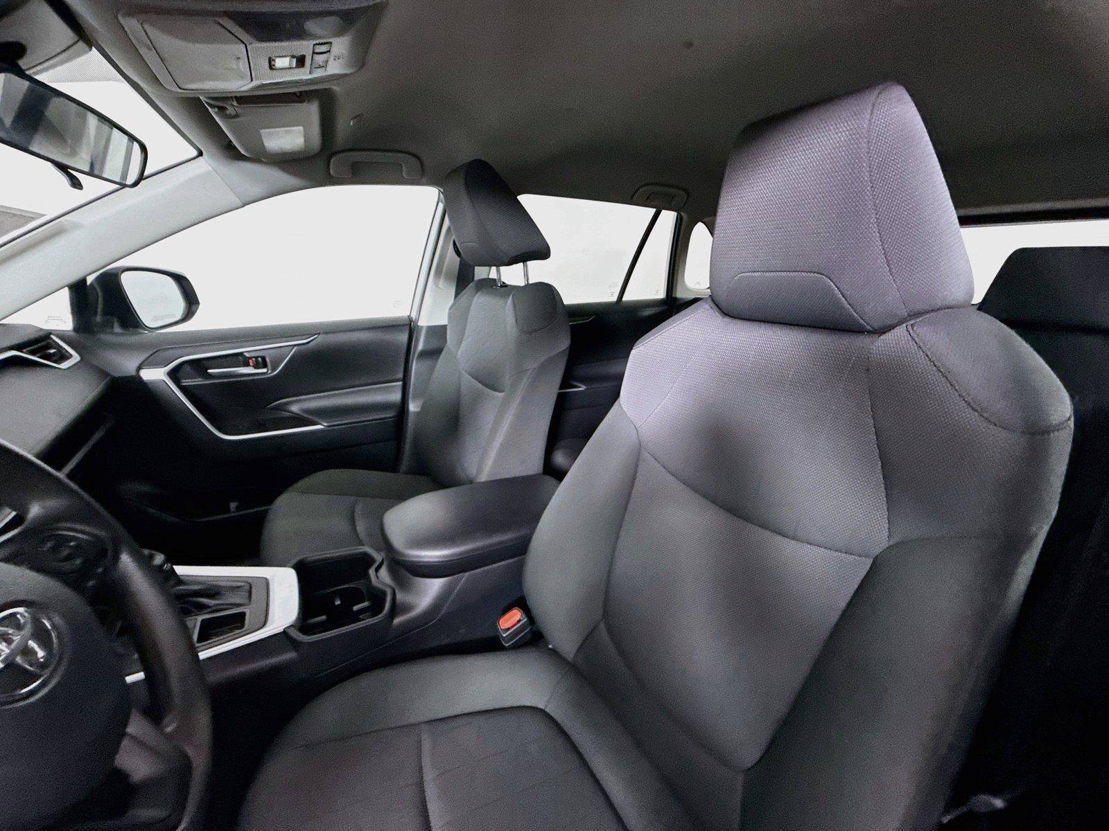 Certified 2025 Toyota RAV4 XLE AWD/4WD image 3
