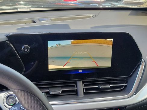 Used 2026 Chevrolet Trax LT image 30