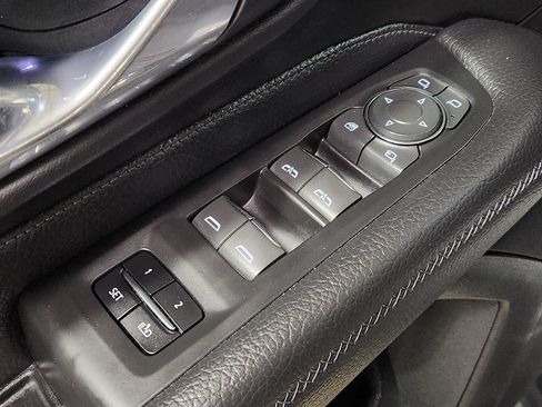 Used 2021 GMC Yukon XL Denali RWD image 44