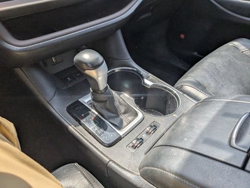 Used 2016 Toyota Highlander Limited AWD/4WD image 19