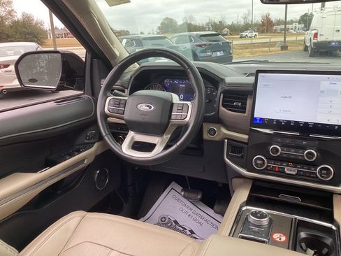 Used 2024 Ford Expedition Max Limited image 11
