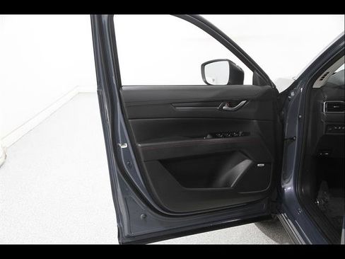Certified 2025 MAZDA CX-5 Carbon Edition AWD/4WD image 4