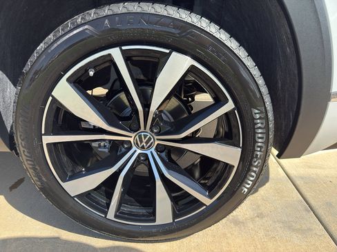 New 2025 Volkswagen Atlas Cross Sport SEL Premium R-Line image 16