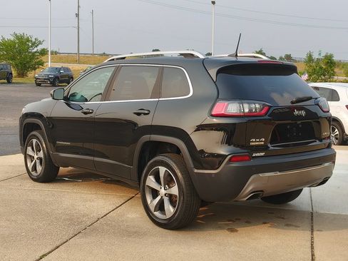 Used 2019 Jeep Cherokee Limited w/ Luxury Group AWD/4WD image 7