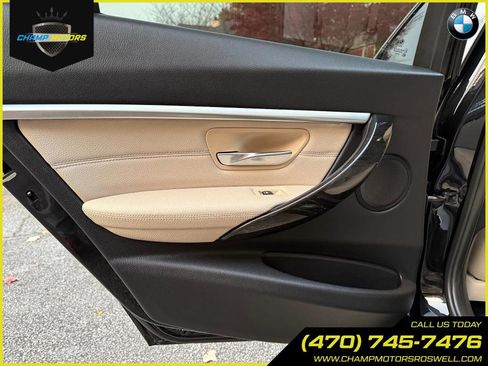 Used 2017 BMW 330i Sedan w/ Premium Package image 14