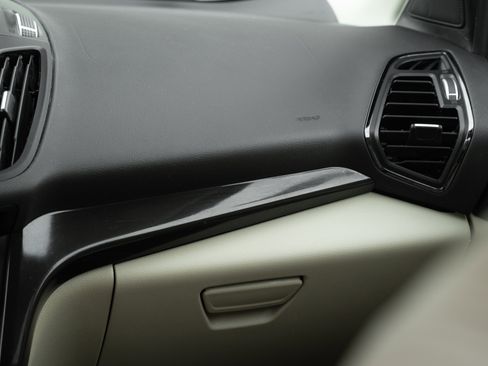 Used 2018 Ford Escape Titanium w/ Ford Safe & Smart Package image 15